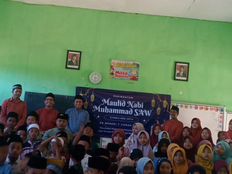 SDN 7 Curah Tatal Bermaulid Nabi Muhammad SAW